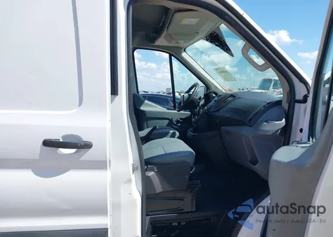 2018 Ford Transit-250 z USA, uszkodzony, nr VIN 1FTYR2CM9JKA71657